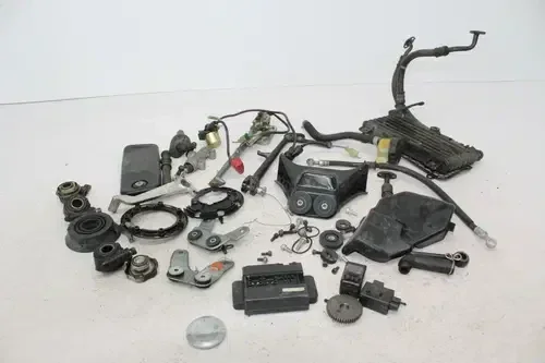 1990 KAWASAKI NINJA ZX6 ZX600D PARTS AND HARDWARE NUTS BOLTS