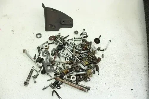 1990 Suzuki Dr250 Bolts B4429