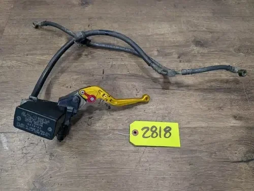 2006 SUZUKI SV650 OEM FRONT BRAKE MASTER CYLINDER w/ LEVER – 59600-10G30