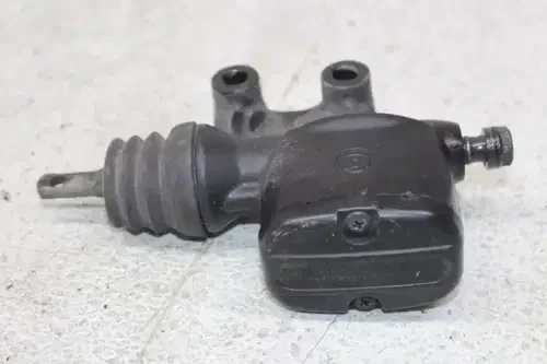 2013 HARLEY-DAVIDSON ELECTRA GLIDE ULTRA LIMITED FLHTK REAR BACK BRAKE MASTER