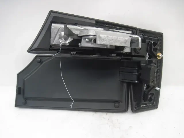 CONSOLE LID BMW 530i 2006 06 – 804895