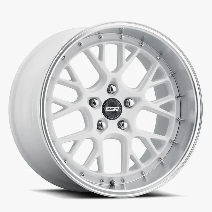 ESR Wheels CS11 18×9.5 5×120.6 ET22 Gloss White w/ Machined Lip 89551422 CS11WHT-ML 5X120.6