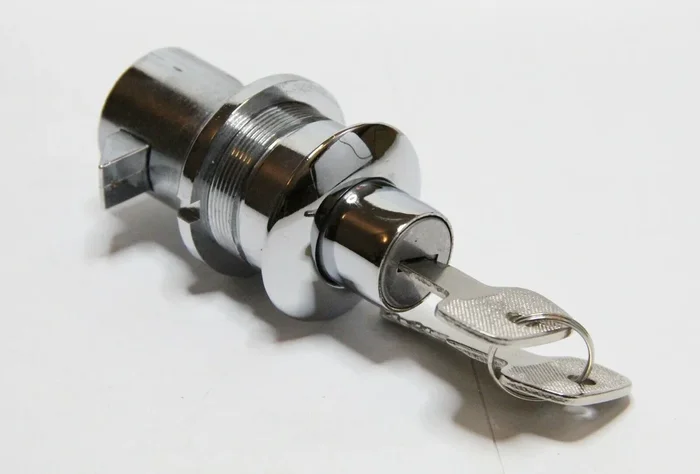 FIAT SPIDER 1200 1500 1600 PININFARINA OSCA CHROMED BOOT LOCK WITH KEY BRAND NEW