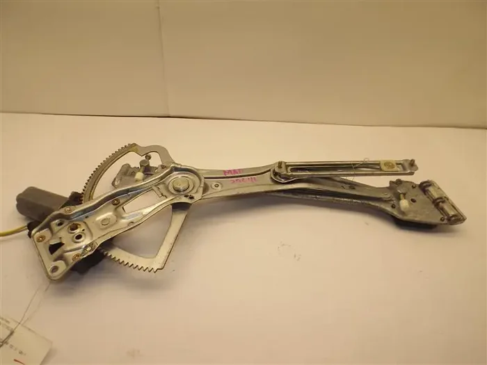 FRONT DOOR WINDOW REGULATOR Mercury Cougar 99 00 01 02 Left – MRK186996
