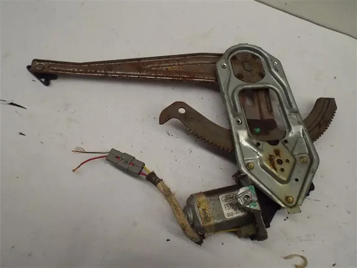 FRONT DOOR WINDOW REGULATOR POWER Ranger B-2300 B-2500 B-3000 B-4000 93-11 Left – MRK204185