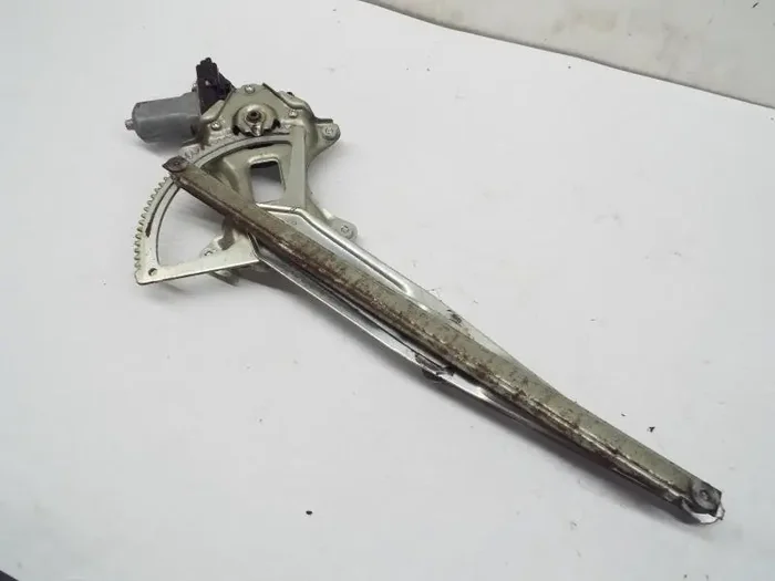 FRONT DOOR WINDOW REGULATOR POWER XA Rav4 2004-2014 Right – MRK250886