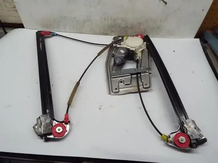 FRONT WINDOW REGULATOR BMW 540i 525i 530i 528i 97 98 99 00 01 – 03 Right – MRK248966