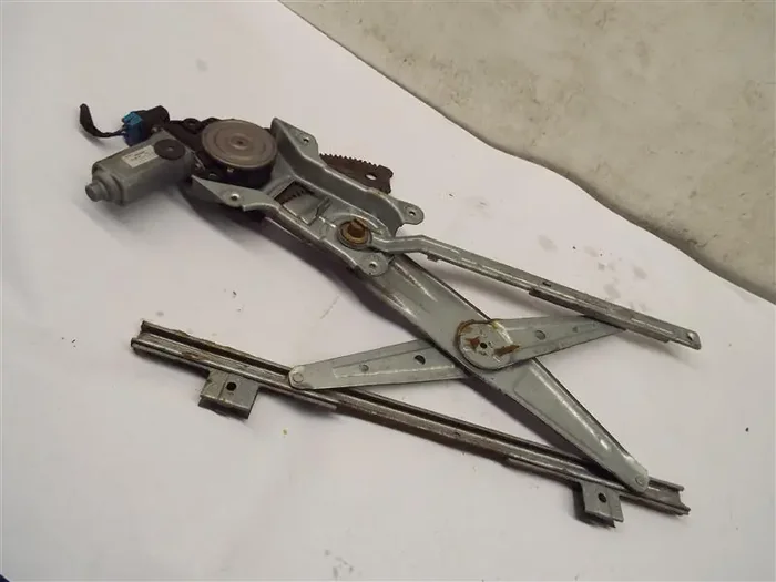 FRONT WINDOW REGULATOR ION 2003 03 2004 04 2005 05 2006 06 2007 07 Left – MRK221191