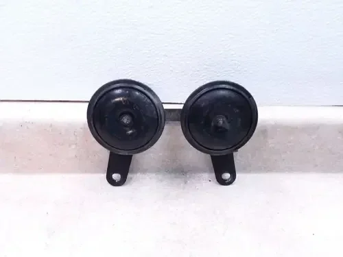 Kawasaki 750 Spectre KZ KZ750-N Horn Assembly ONE BAD 1982 ANX