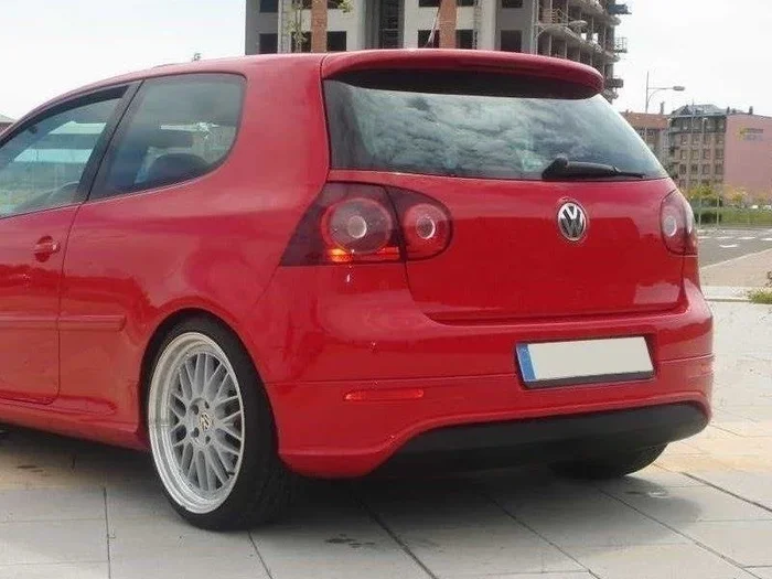 Maxton Design REAR VALANCE VW GOLF V R32 (without exhaust hole, for standard exhaust) VW-GO-5-R32-R0A