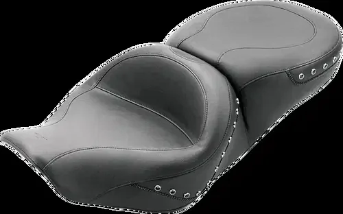 MUSTANG Wide Fits Touring Seat – Studded – FLHR 75577