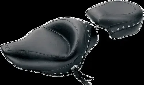 MUSTANG Wide Studded Solo Fits Seat – XL ’04-’21 76151