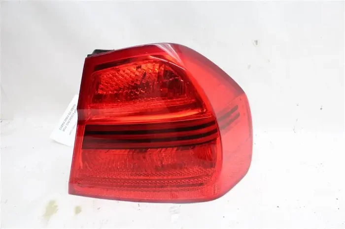 OUTER TAIL LIGHT LAMP 323i 325ci 325i 328i 330ci 330i 06-08 Left – 1085896