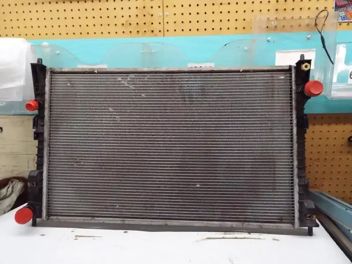 RADIATOR Ford Edge Taurus Taurus X Lincoln MKS MKX 2007-2015 – MRK245910