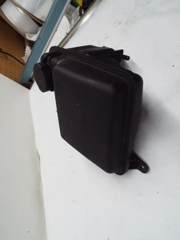 RADIATOR OVERFLOW BMW 760i 745i 750i 2002 02 2003 03 04 05 06 07 08 – MRK252012