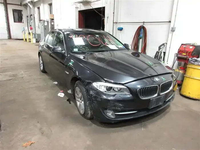 RADIATOR OVERFLOW BOTTLE BMW 528i 12 13 14 15 16 – 1065144