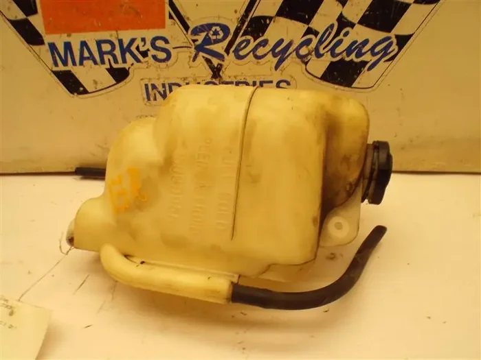 RADIATOR OVERFLOW BOTTLE Colorado Canyon H3 I-280 I-290 I-350 I-370 04-12 – MRK172052