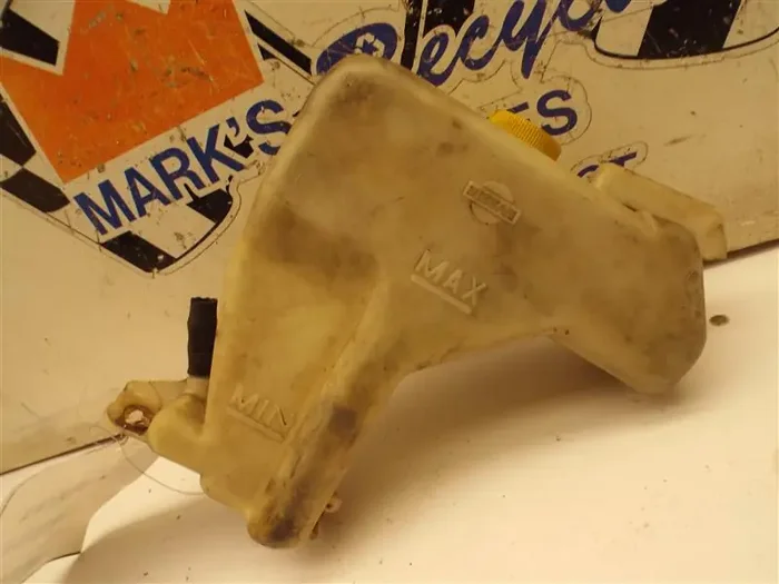 RADIATOR OVERFLOW Sentra 2000 00 2001 01 2002 02 03 – MRK175500