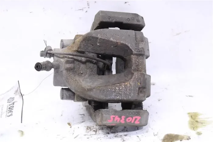 REAR BRAKE CALIPER 550i Gt 750 HYBRID 750i 750il 760li 10-17 Right – 1095327