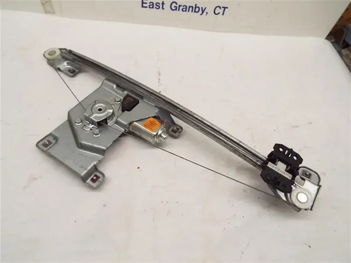 REAR WINDOW REGULATOR Colorado Canyon 2004 04 – 12 Left – MRK179723