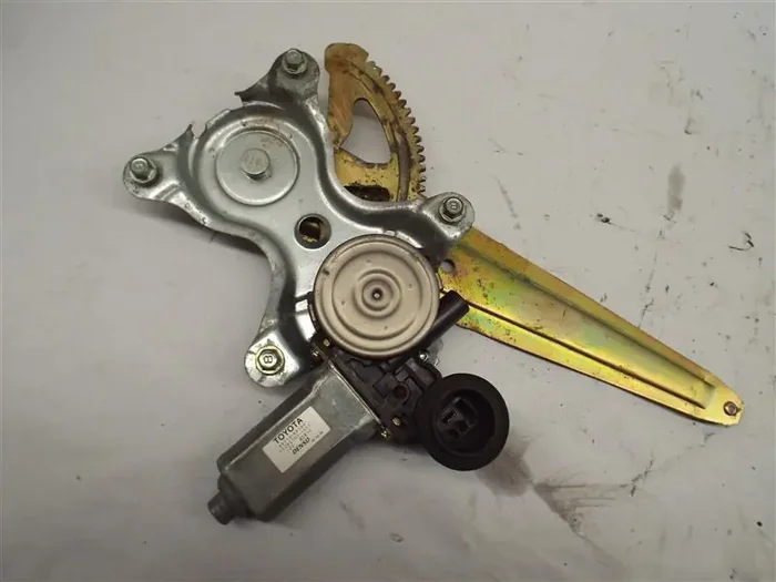 REAR WINDOW REGULATOR Corolla 03 04 05 06 07 Left – MRK194861