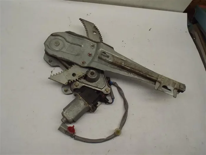 REAR WINDOW REGULATOR Honda CRV 1997 97 1998 98 99 00 01 Right – MRK216091