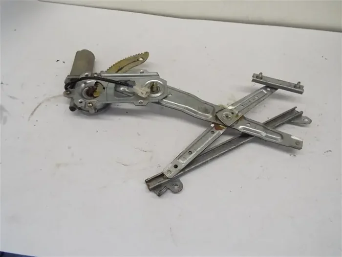 REAR WINDOW REGULATOR Legacy 1995 95 96 97 98 99 Right – MRK234376
