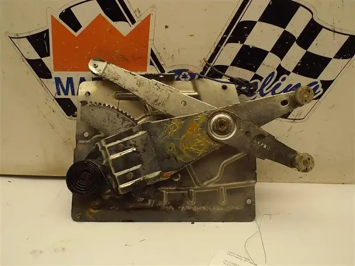 Rear Window Regulator Oldsmobile Bravada 2001 – MRK163037