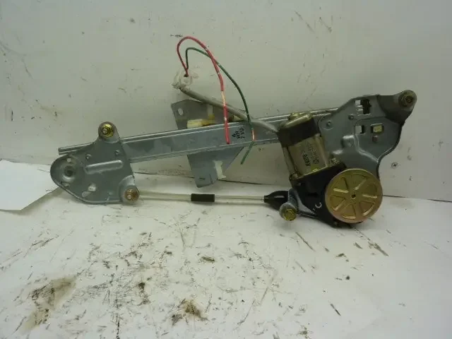 REAR WINDOW REGULATOR Protege 1995 95 96 97 98 RIGHT – MRK77644