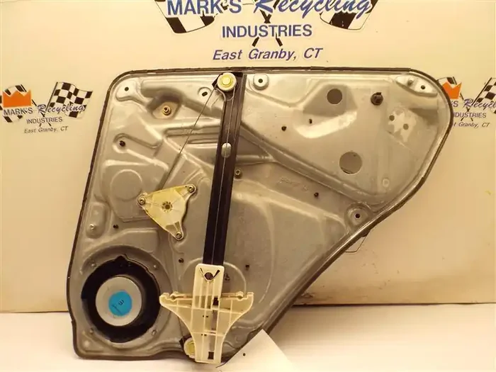 Rear Window Regulator Volkswagen Passat 2001 – MRK173001