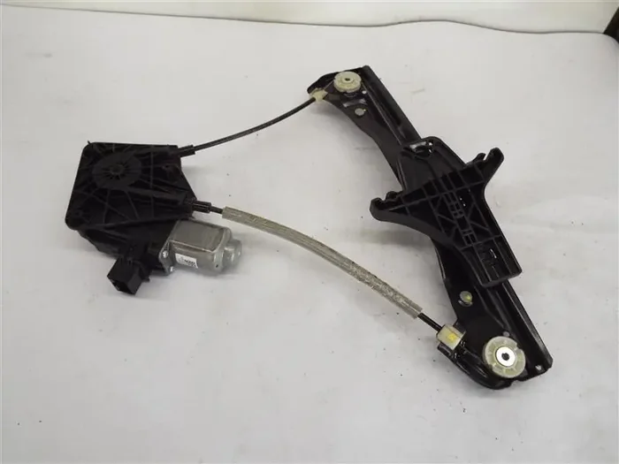 Rear Window Regulator Volkswagen Passat 2012 – MRK233478