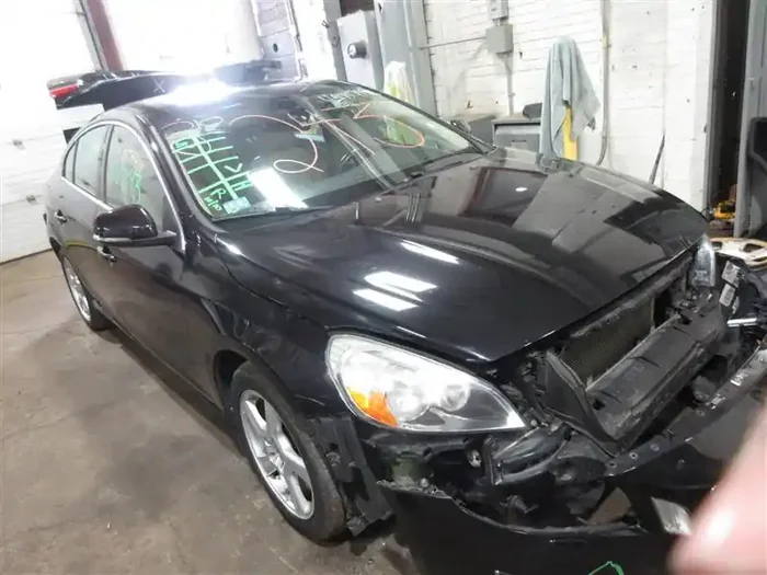 STEERING WHEEL Volvo S60 2012 12 – 1086171