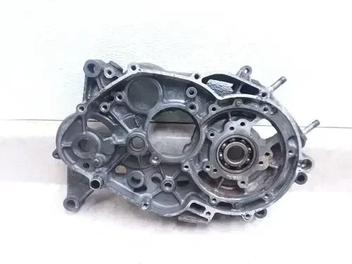Suzuki 100 TC TC100 Blazer Engine RIGHT Crank Case OEM 1973 VTG ANX-B219