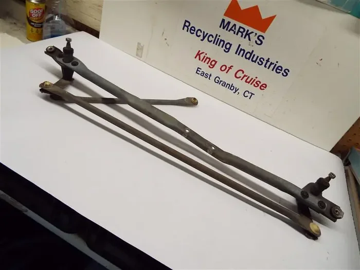 WIPER TRANSMISSION Yukon XL Silverado Avalanche 1999 99 2000 00 01 – 03 – MRK183063