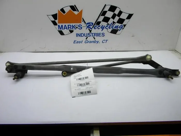 WIPER TRANSMISSION Yukon XL Silverado Avalanche 1999 99 2000 00 01 – 03 – MRK68374