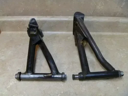 Yamaha 200 YFM MOTO-4 YFM200-DXS Used Right Left A-Arm Set 1986 Vintage YB47