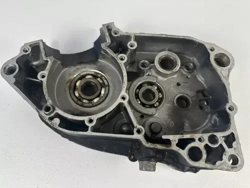 YAMAHA IT125 YZ100 YZ125 OEM RIGHT SIDE CRANKCASE CRANK CASE ENGINE MOTOR BLOCK
